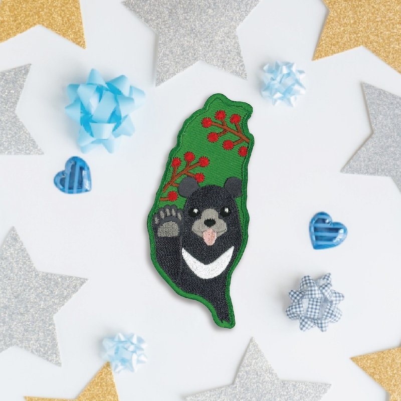 [Taiwan Style Embroidery] Black Bear | Stickers | Magnets | Animals | Souvenirs | Animals | Taiwan | Cloth stickers - สติกเกอร์ - งานปัก หลากหลายสี