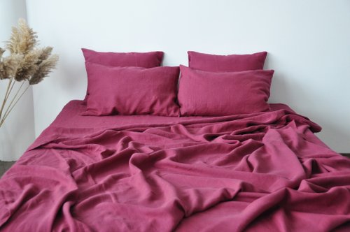 True Things Raspberry linen flat sheet / Linen bedsheet / Softened stonewashed linen sheet