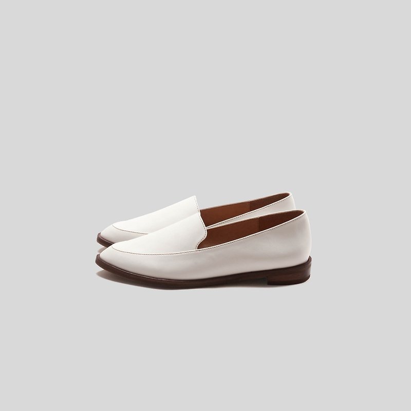 Pointy-toe Loafers | White - Women's Oxford Shoes - Genuine Leather White
