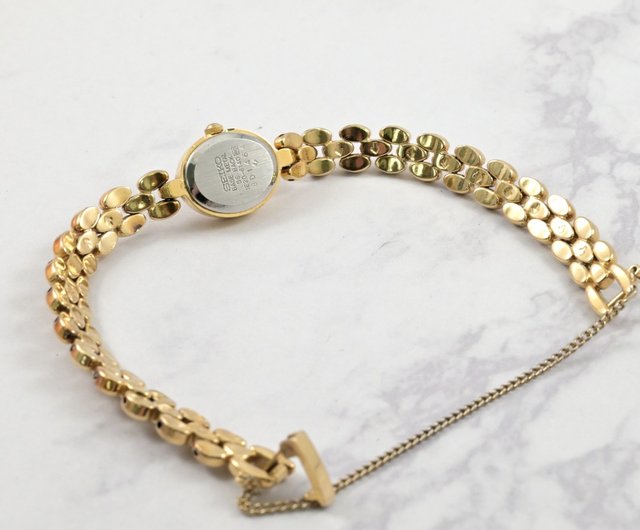 Free shipping SEIKO QUARTZ Women's watch 13.6mm oval white dial