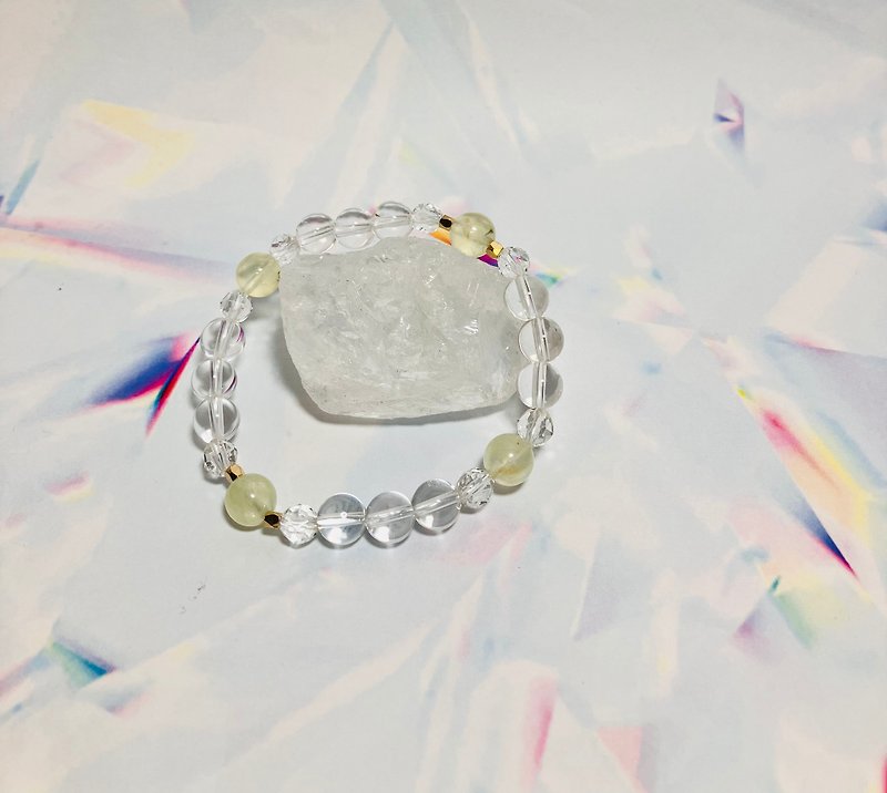 Prehnite Crystal Bracelet Natural Stone - สร้อยข้อมือ - วัสดุอื่นๆ สึชมพู
