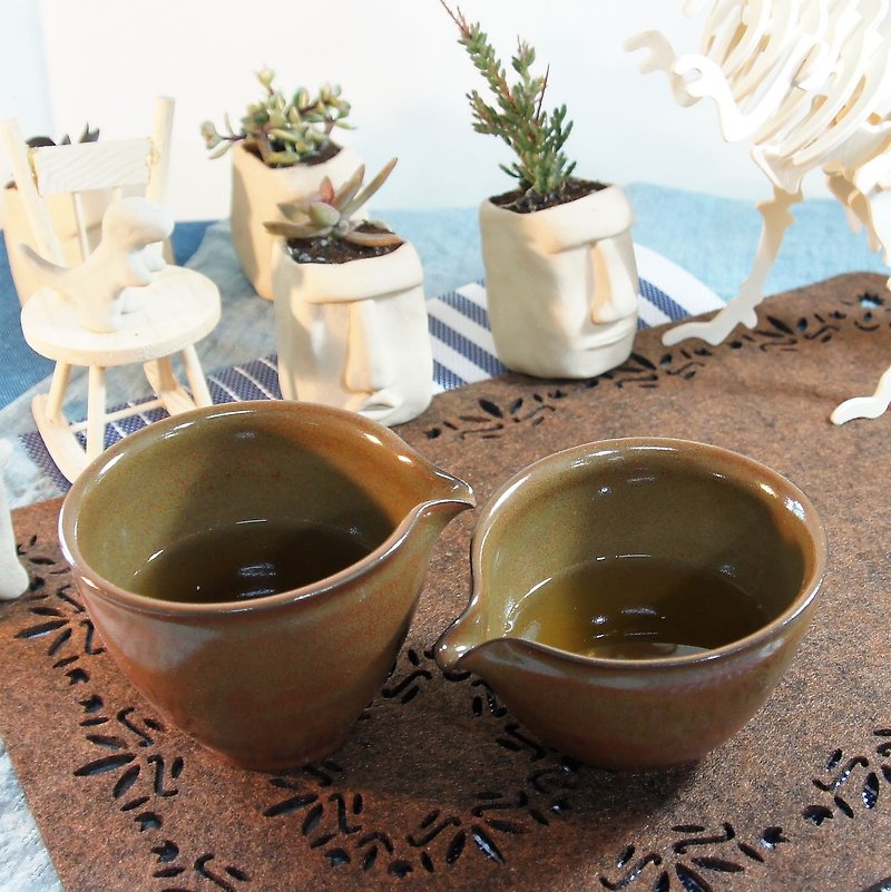 鉄紅茶海、フェアカップ約300、250、180ml - 急須・ティーカップ - 陶器 レッド