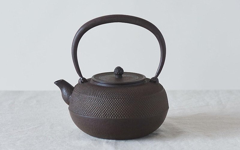 【新作】鉄瓶　平丸筋　1.5L - 茶壺/茶杯/茶具 - 其他金屬 黑色