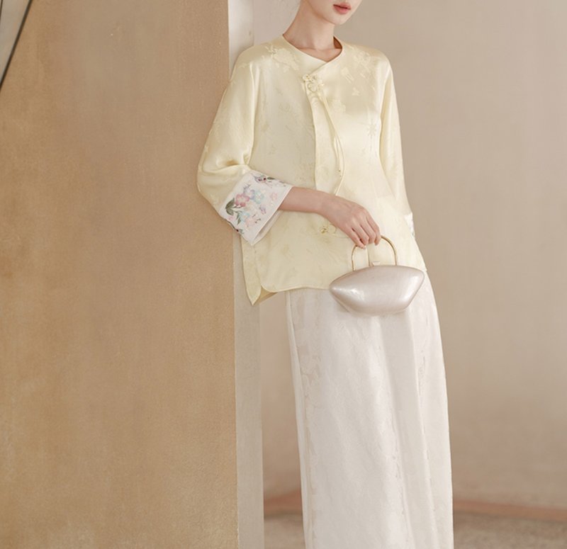【醋酸淺霜黃】新中式復古中國風 提花緞面小衫/半裙 - 女上衣/長袖上衣 - 其他材質 黃色