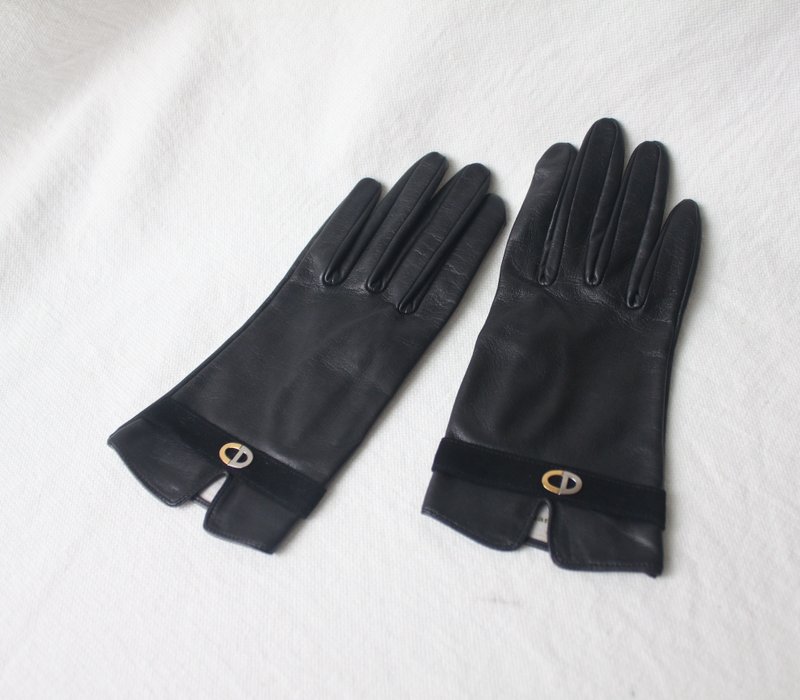 FOAK vintage Christian Dior black sheepskin gloves - Gloves & Mittens - Genuine Leather 