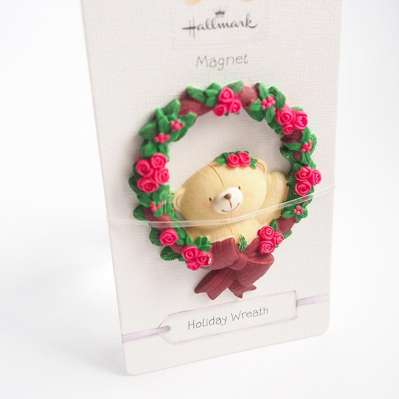 FF Bear Wreath Christmas Magnet【Hallmark-ForeverFriends Christmas Gift】 - แม็กเน็ต - เส้นใยสังเคราะห์ หลากหลายสี