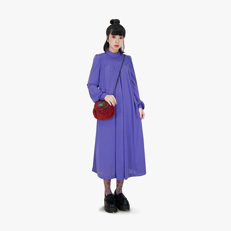 A‧PRANK: DOLLY :: vintage VINTAGE grape purple collar wrinkled style vintage dress (D711030) - ชุดเดรส - ผ้าฝ้าย/ผ้าลินิน สีม่วง