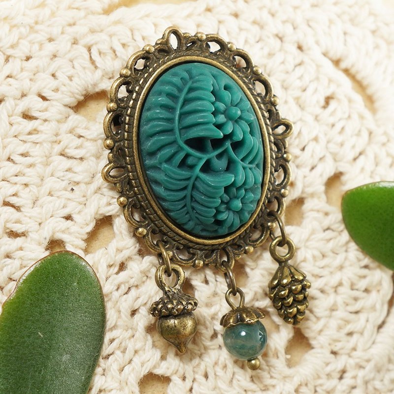 Acorn Pine Cone Green Moss Agate Forest Brooch Fern Cameo Brooch Pin Jewelry - เข็มกลัด - วัสดุอื่นๆ สีเขียว