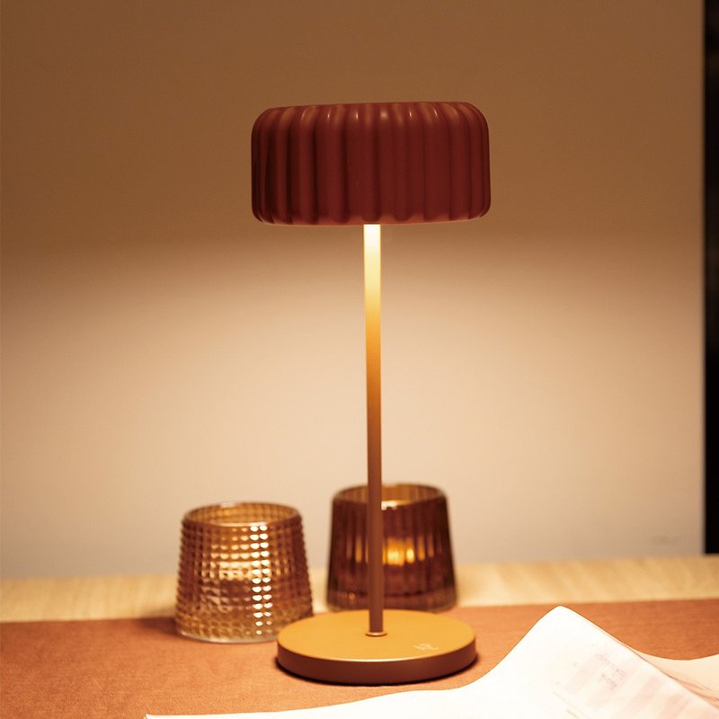 [Belgium AP] Dentelles Classic French Life Design Style Table Lamp - Jupiter Red - โคมไฟ - วัสดุอื่นๆ 