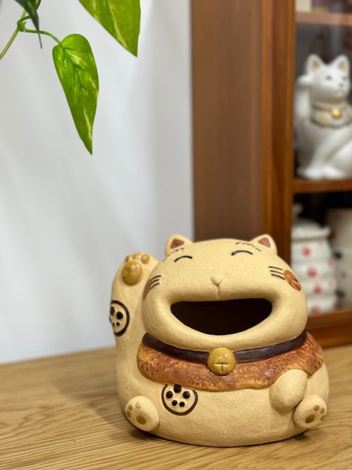Wʜᴀᴛ ᴛʜᴇ ᴘᴜɢ sᴛᴏʀᴇ ｜日本招財貓。達磨。生活雜貨 對的! 陶瓷招財貓