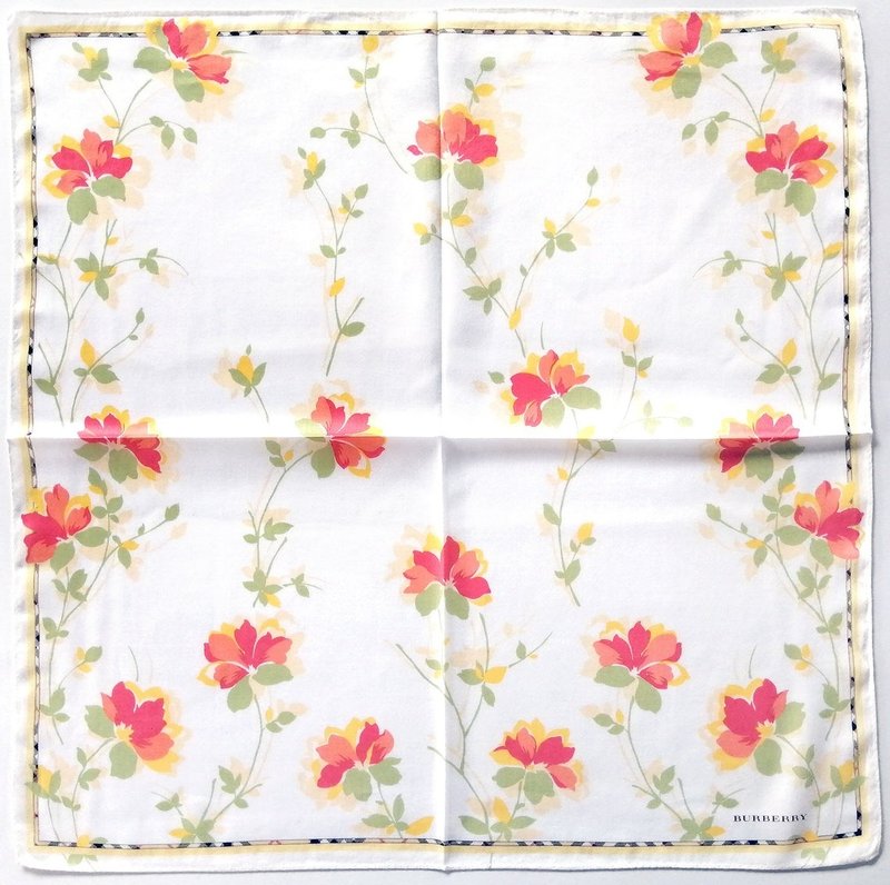 Burberry Vintage Handkerchief Romantic Floral Print 23 x 23 inches - ผ้าเช็ดหน้า - ผ้าฝ้าย/ผ้าลินิน สีส้ม