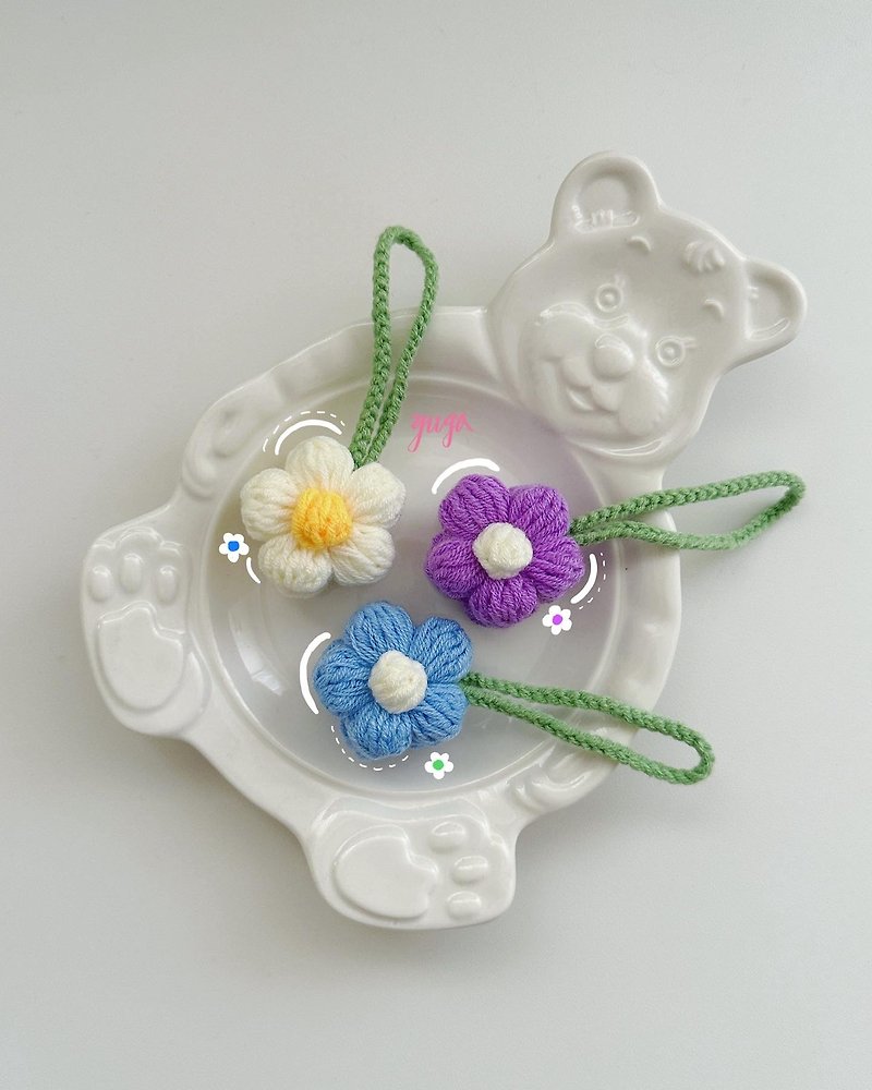 Handmade crochet puff flower charm key pendant - Charms - Cotton & Hemp 