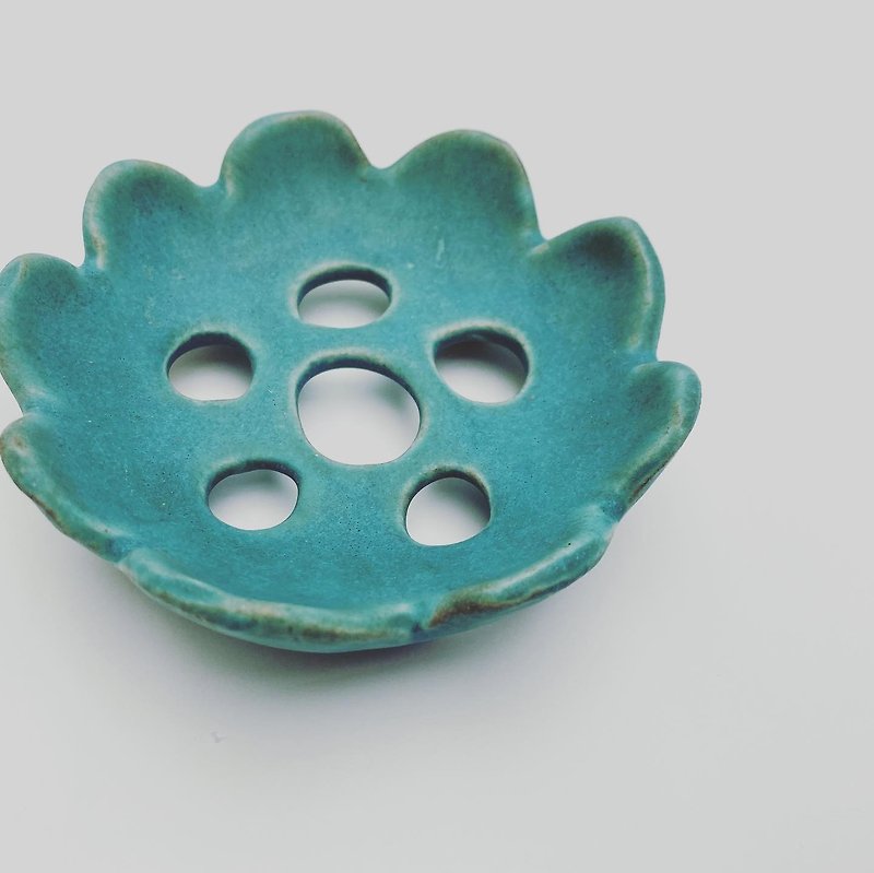 Handmade soap tray-round flower/turquoise - Pottery & Ceramics - Pottery 