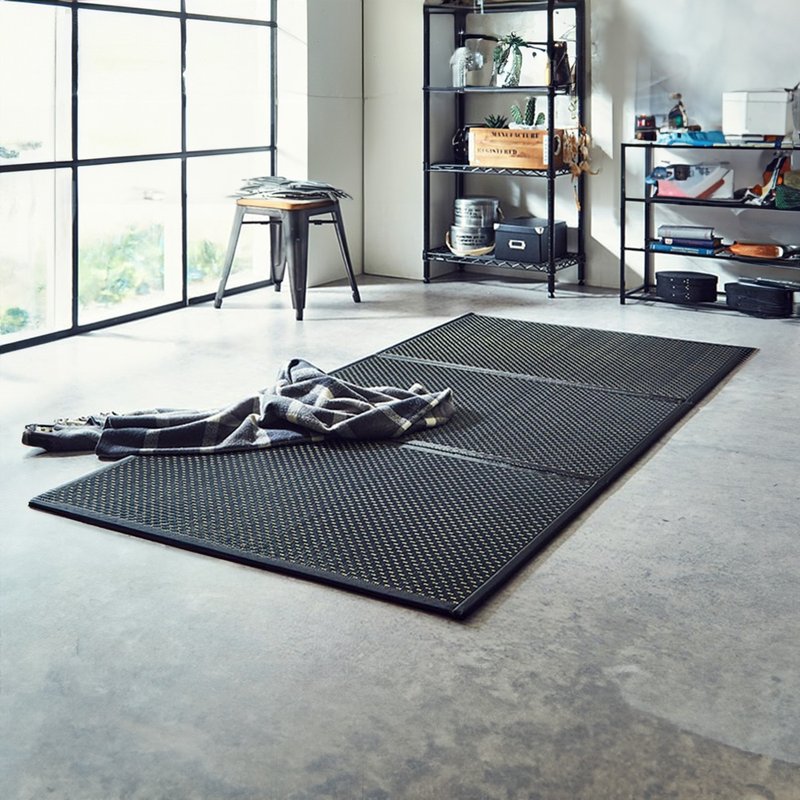 【おすすめギフト】三つ折り畳マットレス「Flare」 百年の職人美学 軽量で収納楽々 モダンなスタイル - 絨毯・カーペット - 寄せ植え・花 