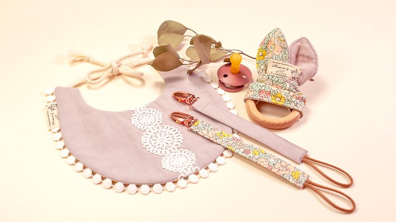Handmade by Mina [LIBERTY series] baby girl handmade lace bib eightfold yarn - Bibs - Cotton & Hemp Multicolor