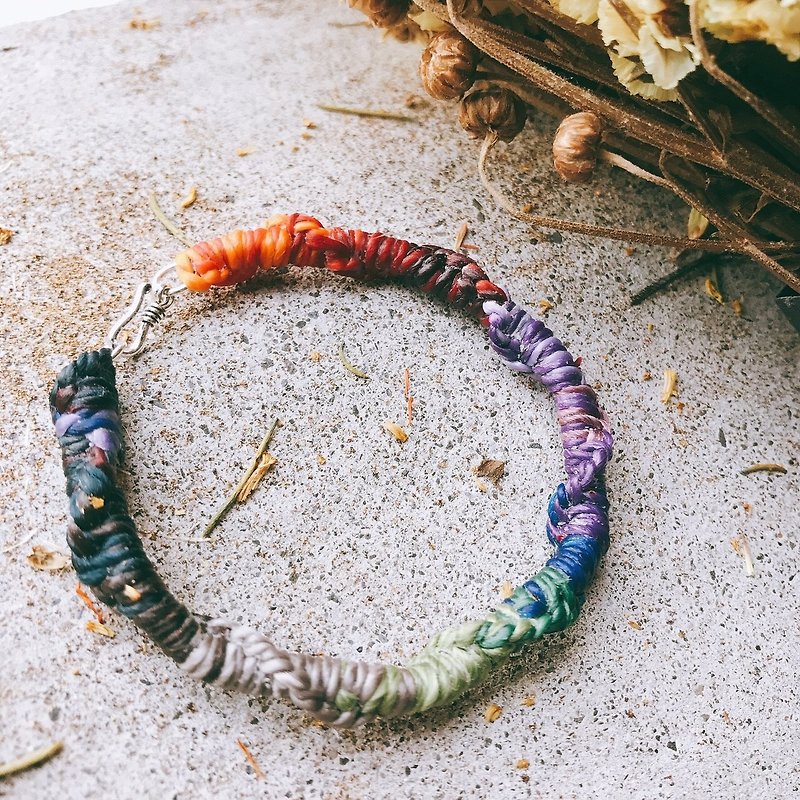 Mini Floral Loop 迷你亂花 蠶絲蠟繩編織手環 - 手鍊/手環 - 防水材質 多色