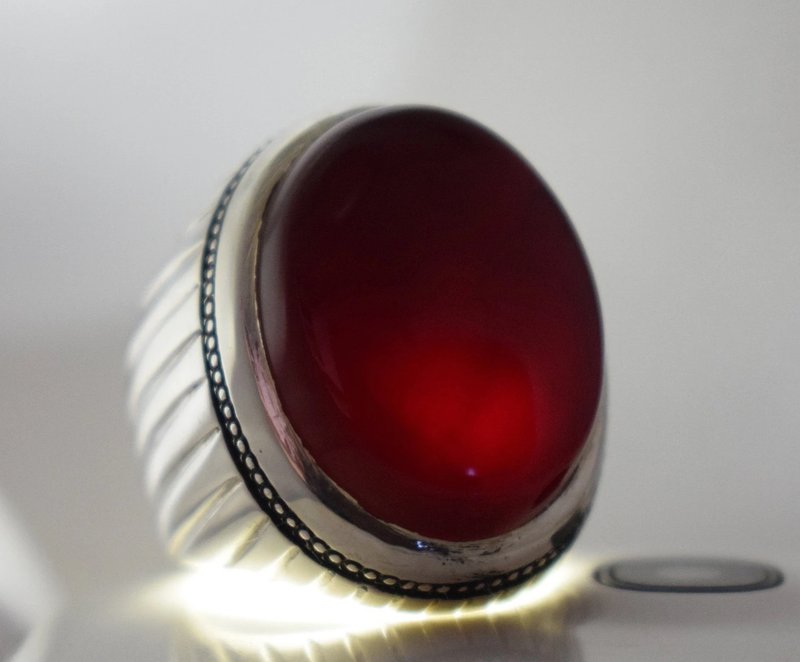暗紅血色葉門瑪瑙戒指 男款寶石戒指 純天然寶石戒指 925純銀戒指 厚重戒指 天然瑪瑙飾品 - 戒指 - 寶石 紅色
