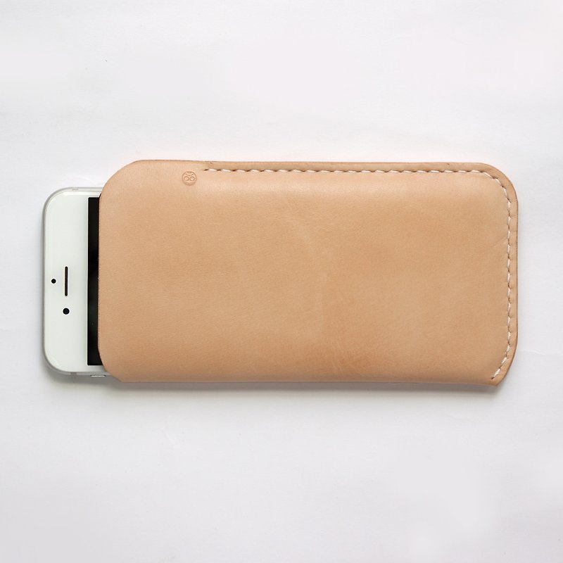 Tailor-made (Large) Handmade Leather Phone sleeve (customized details required) - เคส/ซองมือถือ - หนังแท้ สีนำ้ตาล