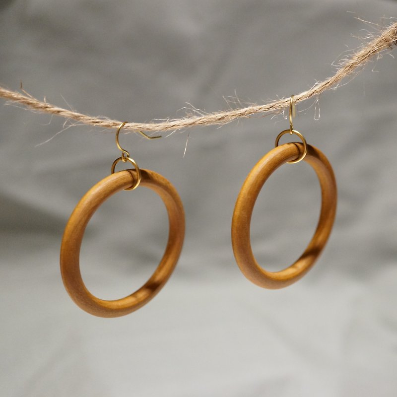 ITS-E119[Brass ear hook series・Wooden ring earrings] Ferrule earrings earrings - Earrings & Clip-ons - Wood Brown