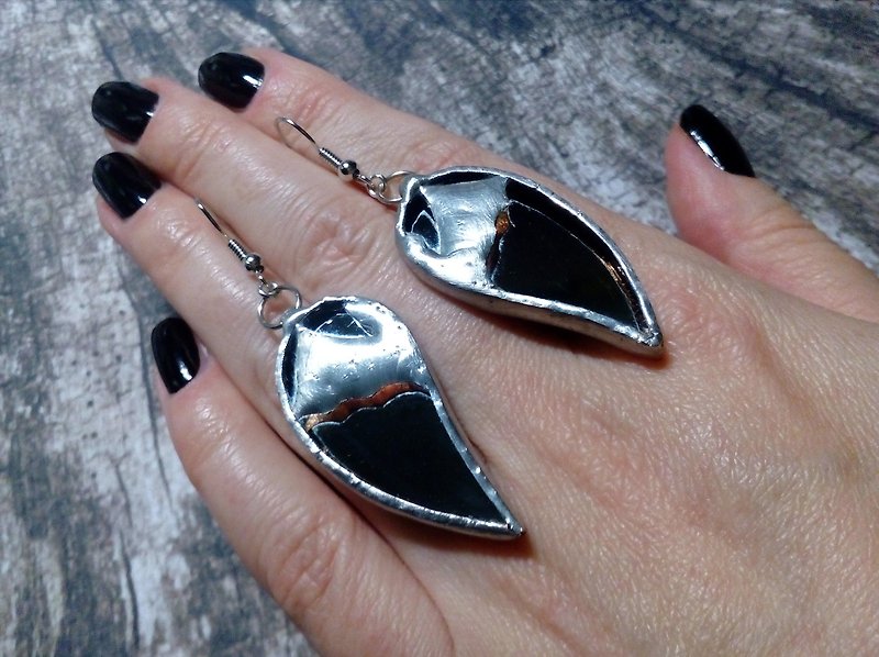 Glass BAT wings mirror earrings. goth earrings tin soldered witch earrings - ต่างหู - แก้ว 