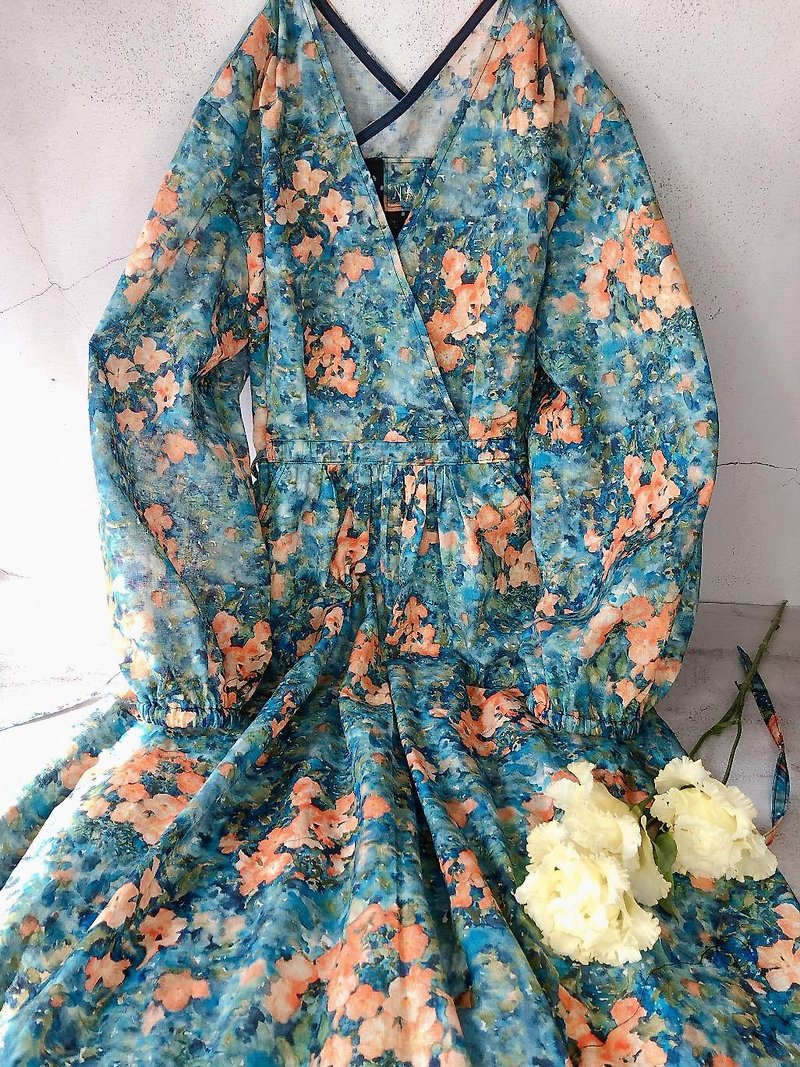Watercolor painted lingxiao flower Linen front and back cross V-neck oblique cut pocket waist strap long dress - One Piece Dresses - Cotton & Hemp Blue