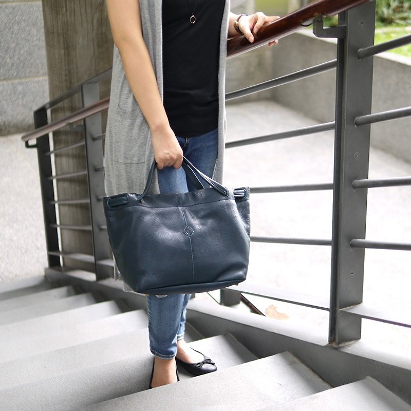 手作りの革古典的な手/トートバッグの質感はCLEDRANで日本製だけココア色です - ショルダーバッグ - 革 