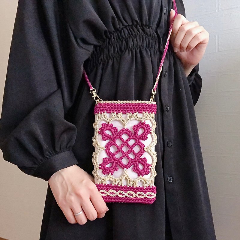 [Raspberry Red] Smartphone shoulder bag that can be worn like jewelry - Messenger Bags & Sling Bags - Cotton & Hemp Pink