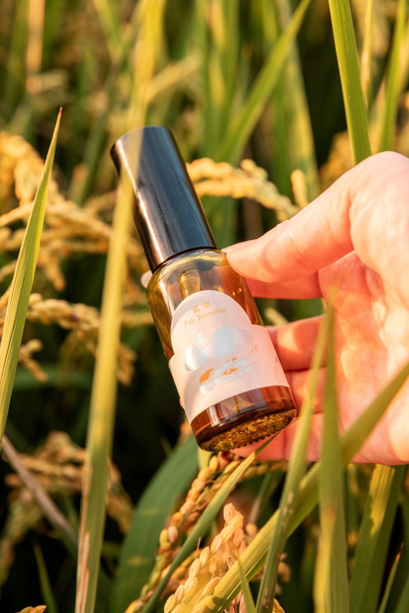 P.Seven 夢遊台灣 枕香噴霧 富里 Fuli - 香氛蠟燭/燭台 - 玻璃 