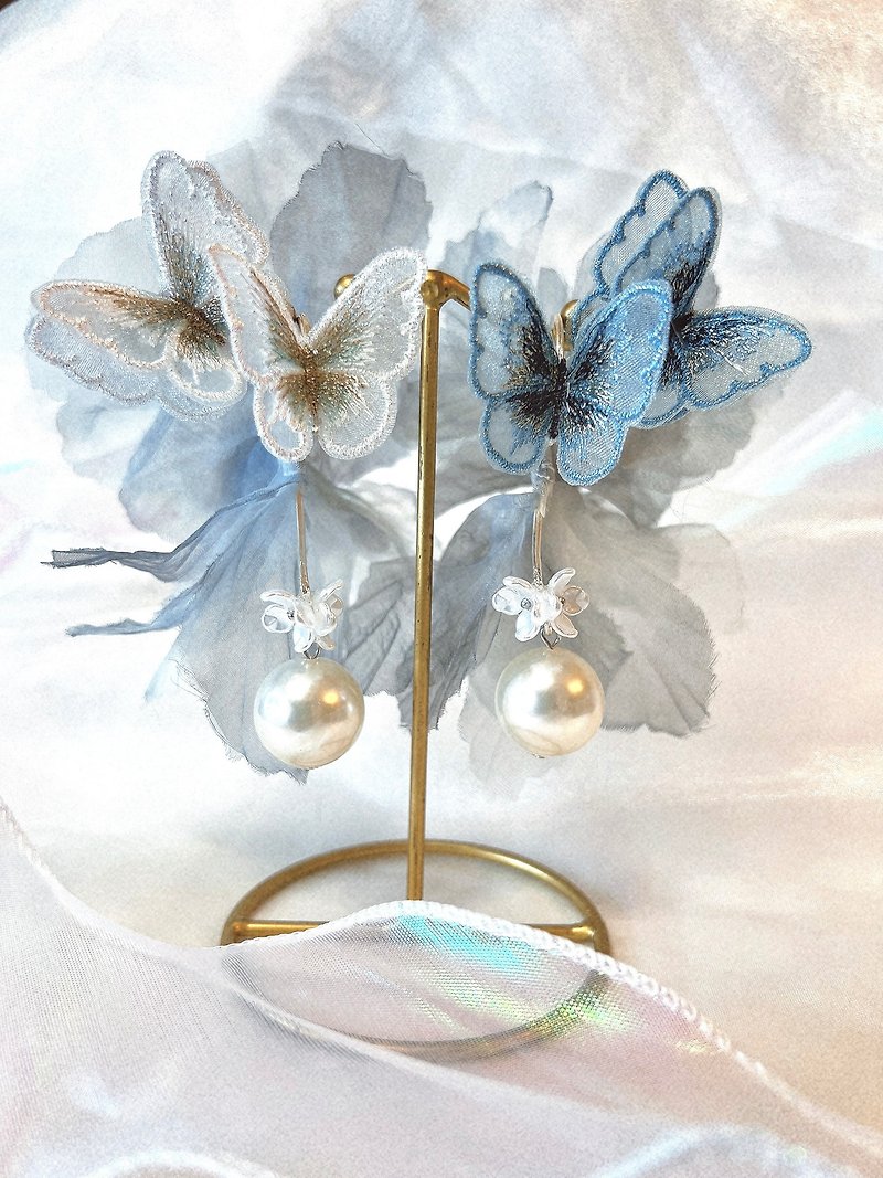 Wedding accessories asymmetrical ear cuff and Clip-On set butterfly - ต่างหู - วัสดุอื่นๆ สีเทา