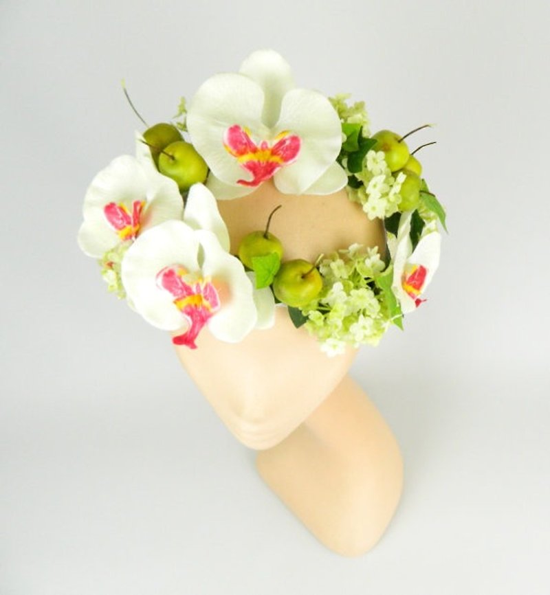 SALE Flower Crown Boho Garland Bridal Headpiece Silk Flower Orchids and Apples - เครื่องประดับผม - วัสดุอื่นๆ ขาว