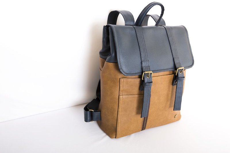Taiwan original/CLM vegan leather/travel backpack-cocoa/black - Laptop Bags - Latex Brown