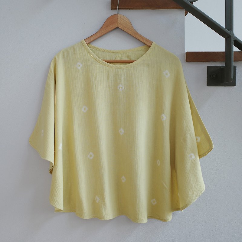 Butterfly shirt / yellow dot / loose fitting cotton blouse - 女裝 上衣 - 棉．麻 黃色