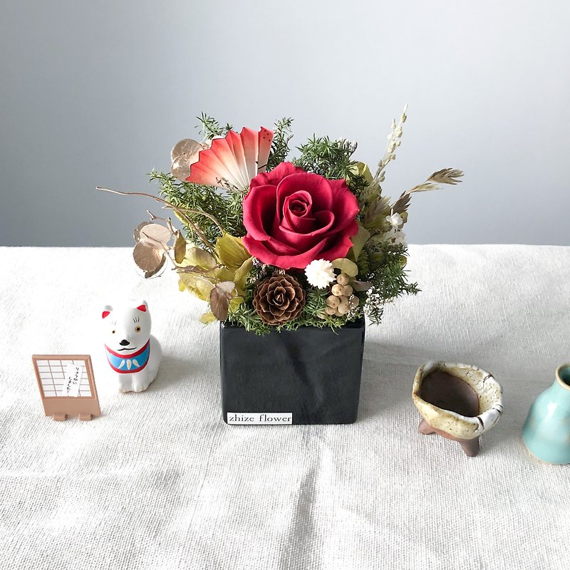Rose dry immortal potted flower table flower opening ceremony mother's day gift teacher gift - ช่อดอกไม้แห้ง - พืช/ดอกไม้ สีแดง