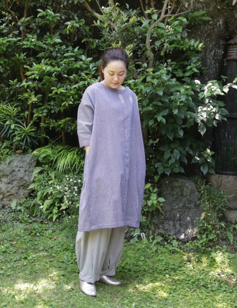Striped yukata fabric off-shoulder one-piece dress - ชุดเดรส - ผ้าฝ้าย/ผ้าลินิน 
