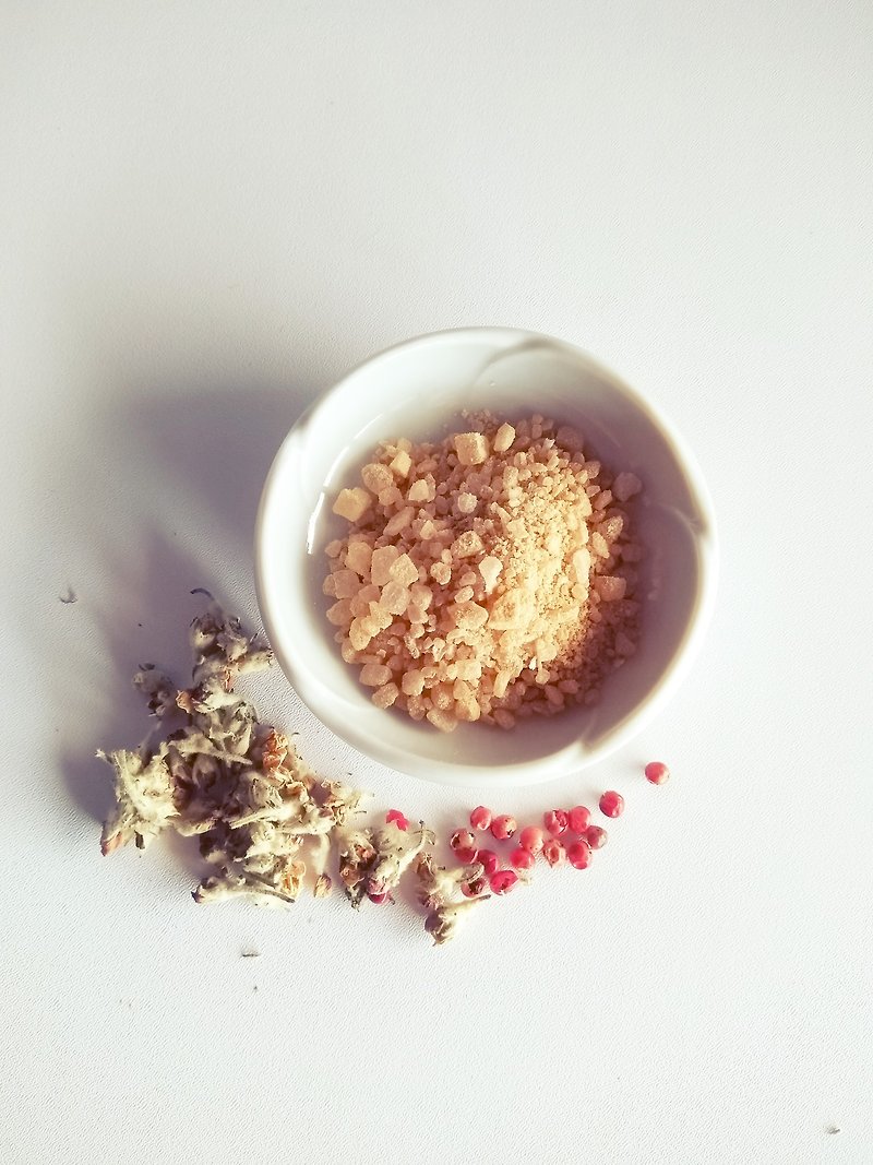 【Herbal Salt for Wealthy】wealth rich foison bath salt 200g - ผลิตภัณฑ์บำรุงผิว/น้ำมันนวดผิวกาย - พืช/ดอกไม้ สีกากี