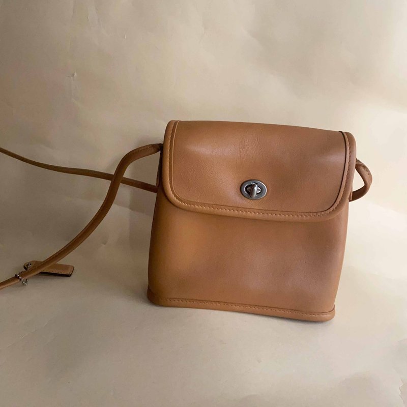 Second-hand Coach│Crossbody bag│Side backpack│Shoulder bag│Genuine leather│Girlfriend gift│Chester - Messenger Bags & Sling Bags - Genuine Leather Brown