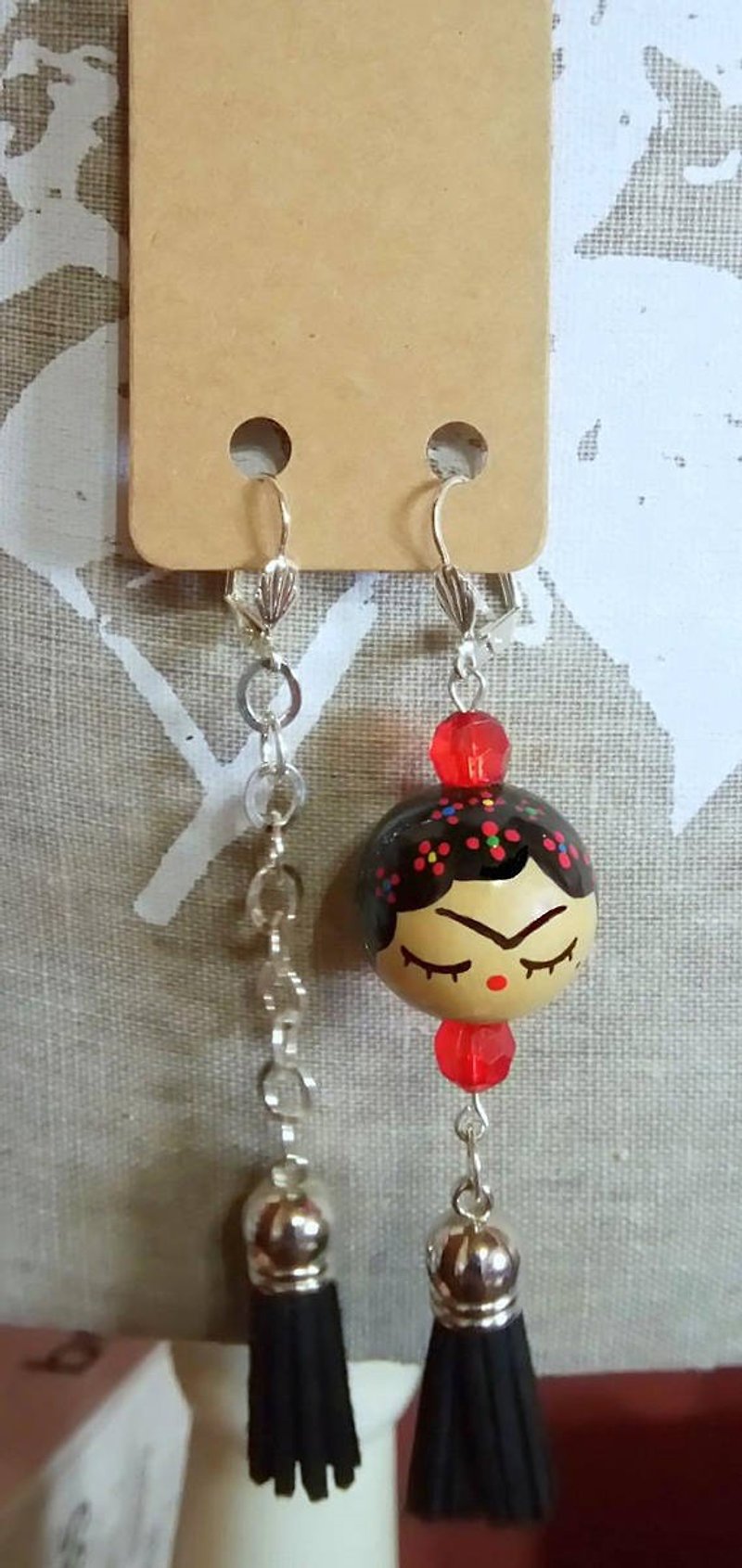 Frida Kahlo earring - 耳環/耳夾 - 木頭 紅色