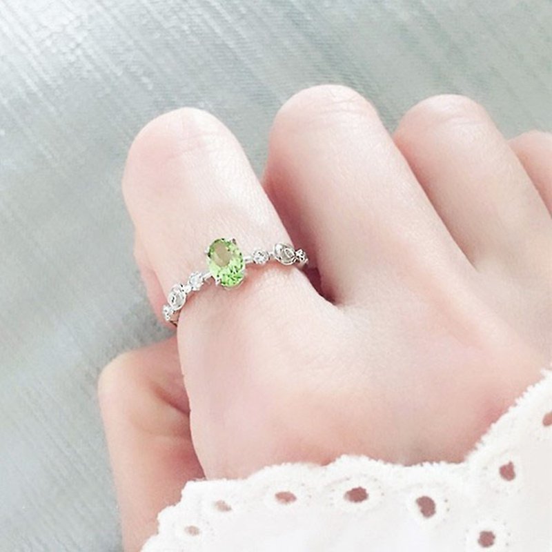 橄欖石玫瑰花純銀鍍白金戒指-可調式FreeSize-8月誕生石 Peridot - 戒指 - 半寶石 綠色
