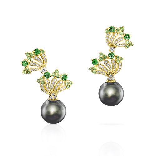 YING CHEN CHEN fine jewelry Breeze Aroma扇香 / 南洋黑珍珠 / 沙佛萊 / 18K耳環