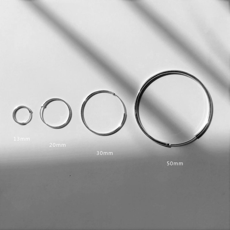 │Daily│Glossy Hoop Earrings• Sterling Silver Ear Stitches• Anti-Allergic Can Touch Water• Minimalist - ต่างหู - เงินแท้ 