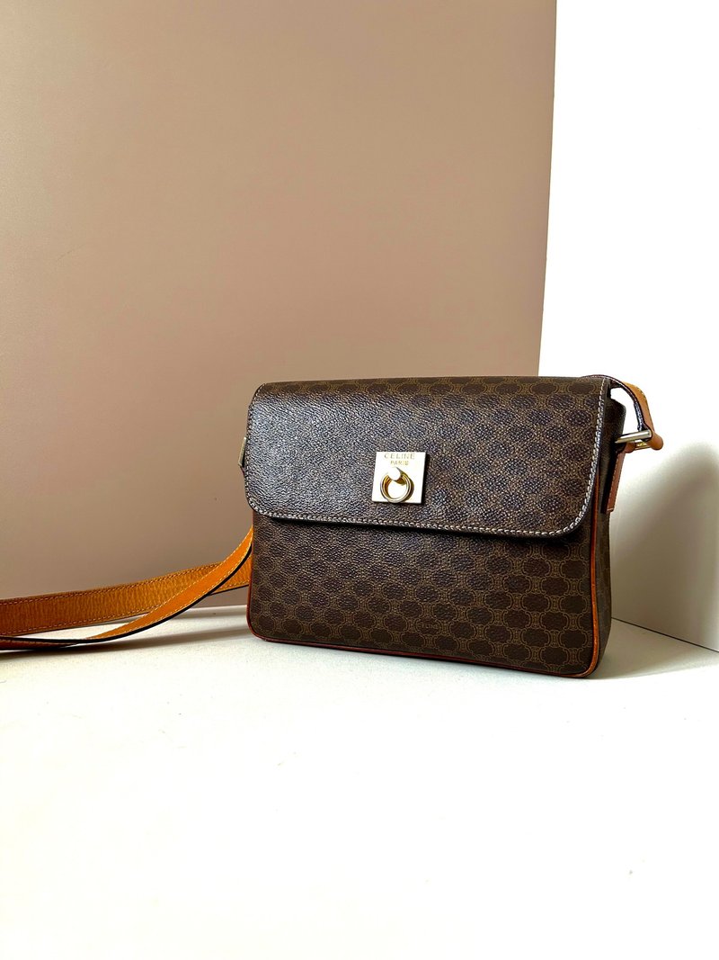 特選貨品二手Celine老花金扣豆腐盒子皮革單肩側背斜孭揹包手袋 - 側背包/斜背包 - 真皮 咖啡色