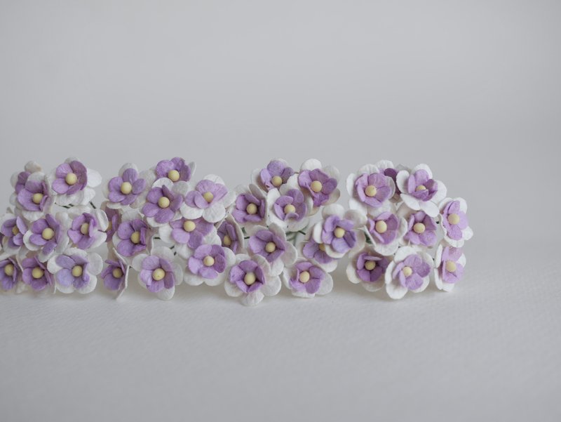 paper flower, supplies, 50 pcs.Canadian anemone, size 1.5 cm. purple white color - 其他 - 紙 紫色