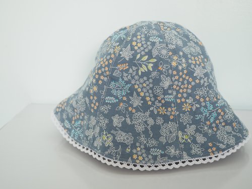sunflowercorsage 手工製作雙面粉藍碎花/ 拼布灰藍防風防曬帽子 適合嬰兒小孩成人