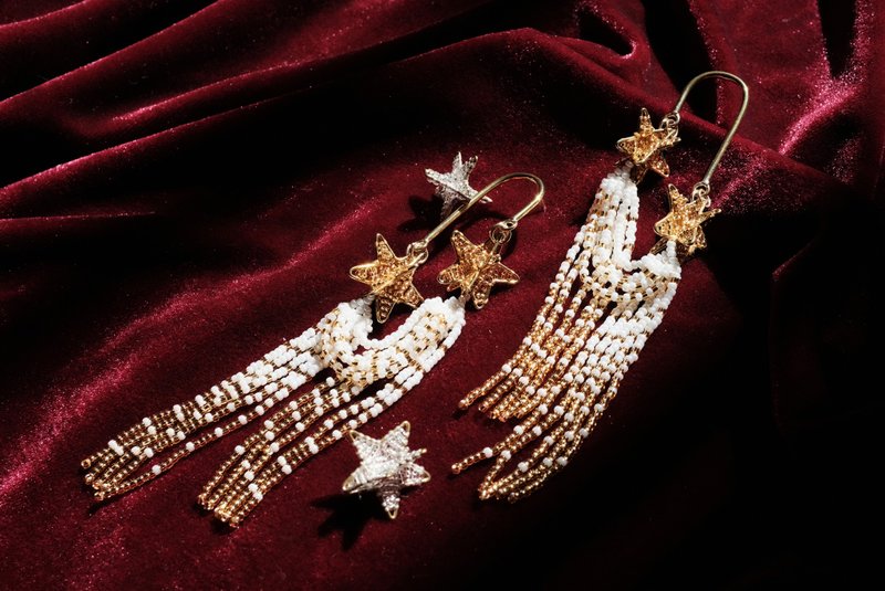 The Star (XVII) - 星星串珠耳環 - 耳環/耳夾/耳骨夾 - 銅/黃銅 金色