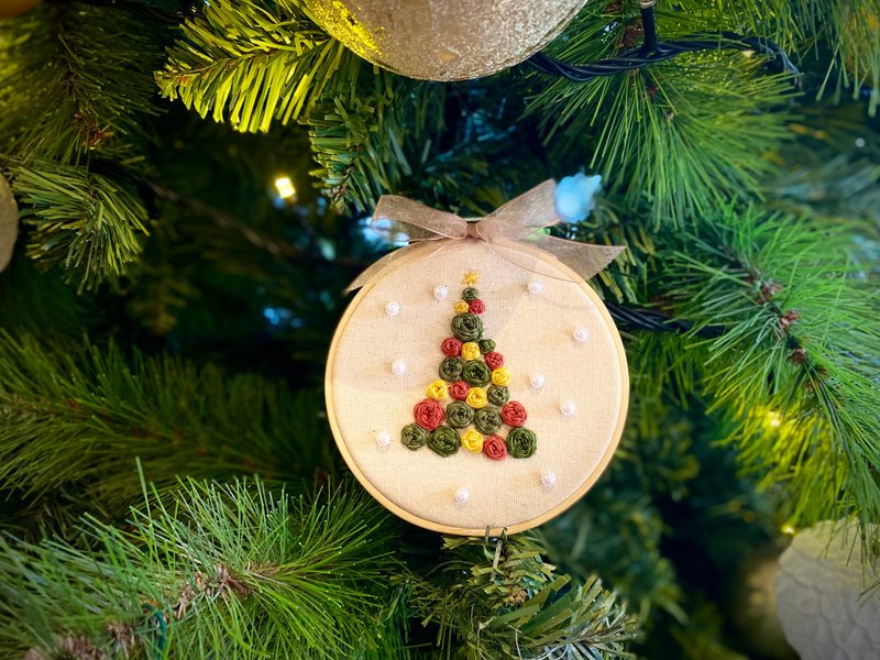 玫瑰聖誕樹刺繡 - 擺飾/家飾品 - 棉．麻 多色
