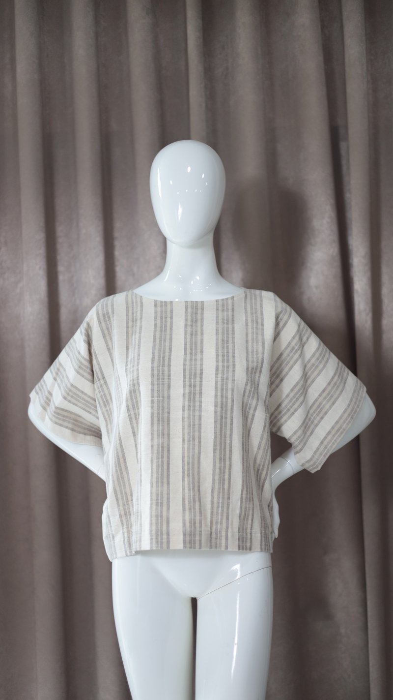 Loom & Leaf - Artisanal Kimono Sleeve Top - 女上衣/長袖上衣 - 棉．麻 灰色