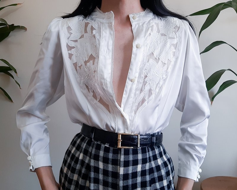 ヴィンテージホワイトカットワークブラウス パフスリーブ ハイネック ポリエステル シルクボタンアップ - トップス - ポリエステル ホワイト