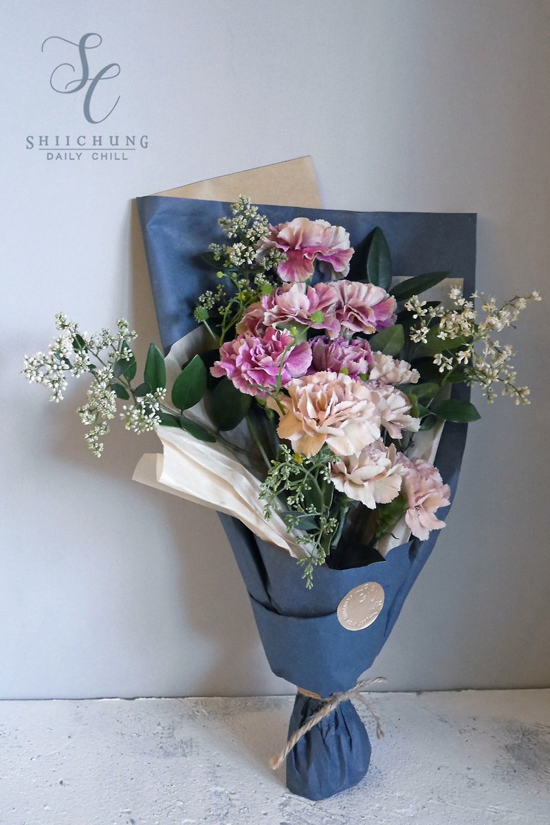 Mother's Day Carnations Bouquet - ช่อดอกไม้แห้ง - พืช/ดอกไม้ 