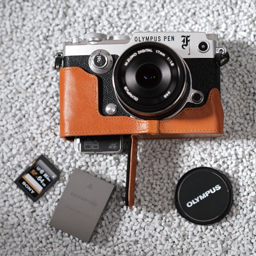OLYMPUS PEN F オリジナルセット 500x0.jpg