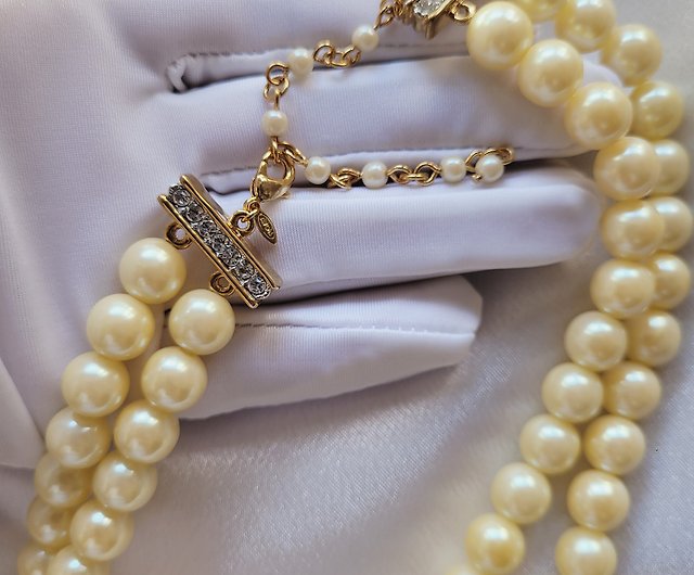 Vintage Avon Pearl Necklace
